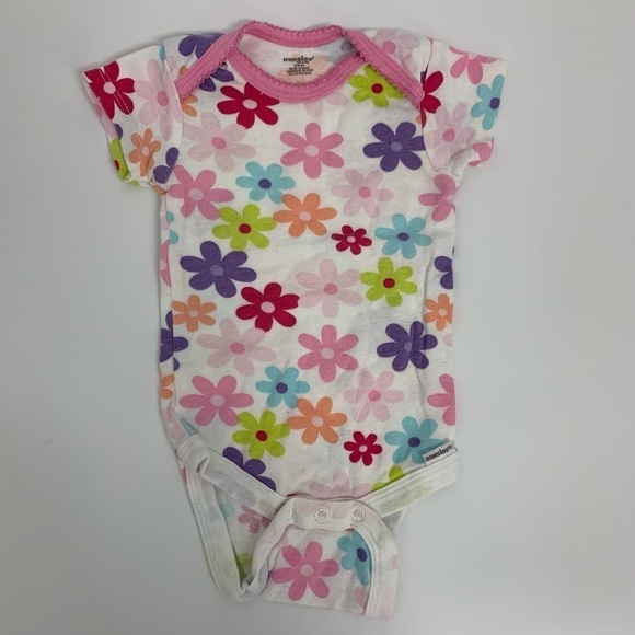 Baby 4 piece top bundle set Sz 3-6M - Picture 4 of 13